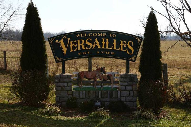 cropped-versailleswelcomesign-7.jpg